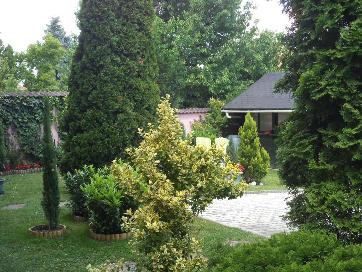 Maria Apartman Heviz Exterior photo